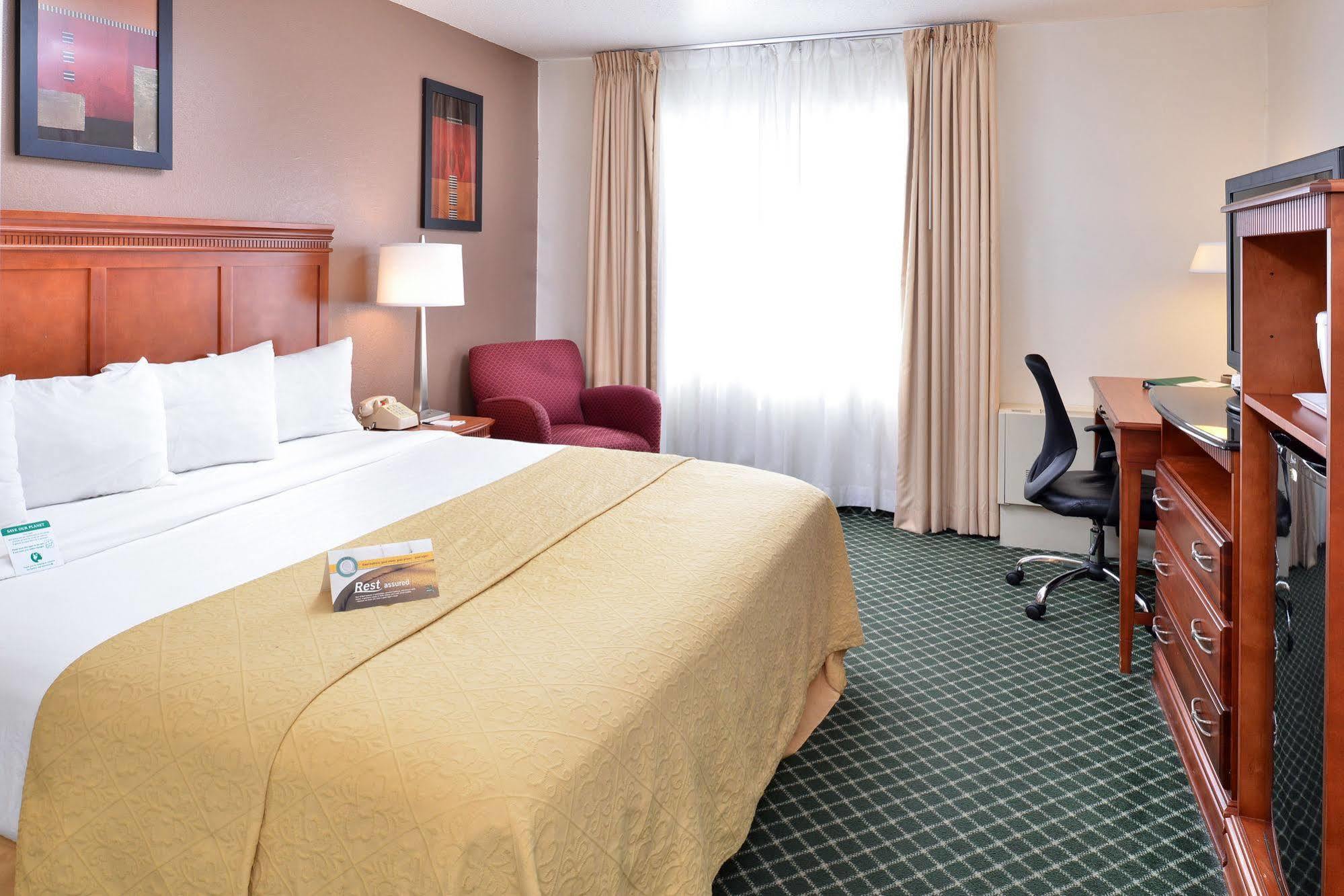 Quality Inn Colchester - Burlington Kültér fotó